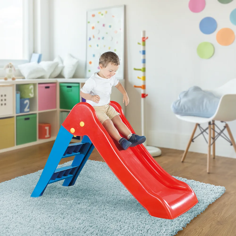 Tobogán con escalera plegable